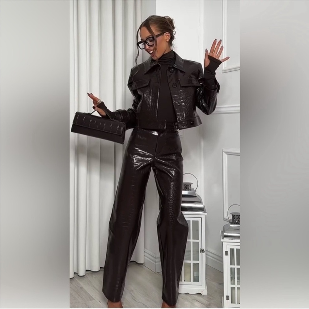 Zara STRAIGHT-LEG FAUX LEATHER ANIMAL EMBOSSED PANTS